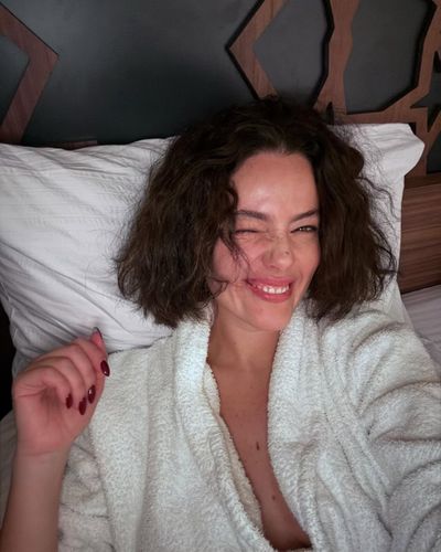 Pelin Akil seksi ifşa fotoğrafı 85