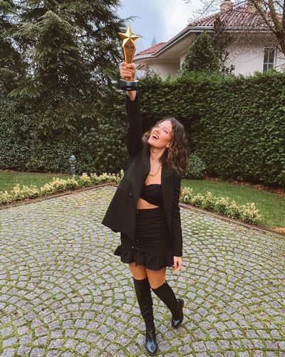 Pelin Akil seksi ifşa fotoğrafı 905