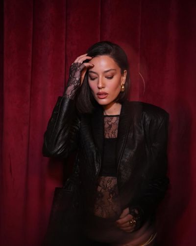 Pelin Akil seksi ifşa fotoğrafı 93