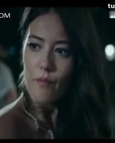 Pelin Akil seksi ifşa fotoğrafı 4 — Tam Bir Centilmen (2024)