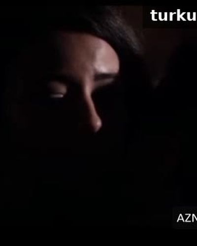 Pelin Akil seksi ifşa fotoğrafı 9 — Tam Bir Centilmen (2024)