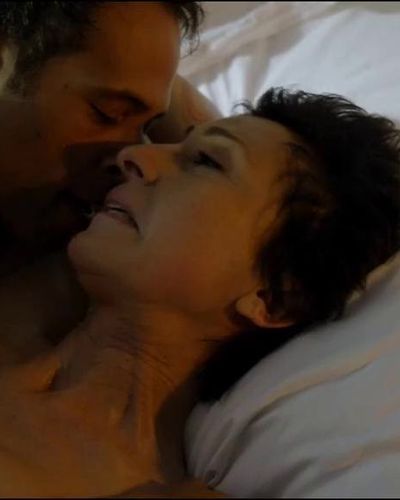 Renan Demirkan seksi ifşa fotoğrafı 1 — Dr. Klein (2014)