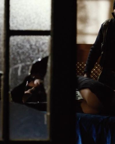 Saadet Aksoy seksi ifşa fotoğrafı 29 — Twice Born (2012)