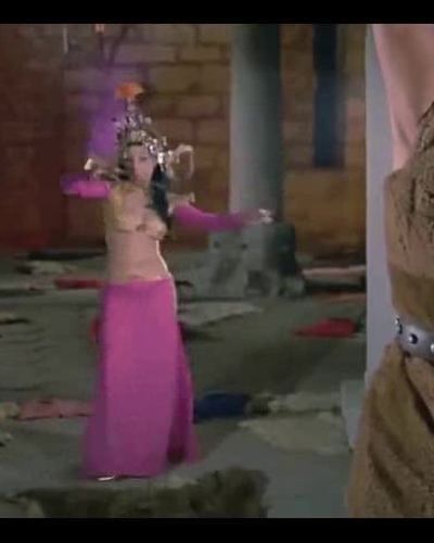 Seher Şeniz seksi ifşa fotoğrafı 10 — Tarkan: Viking Kanı (1971)