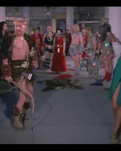 Seher Şeniz seksi ifşa fotoğrafı 2 — Tarkan: Viking Kanı (1971)