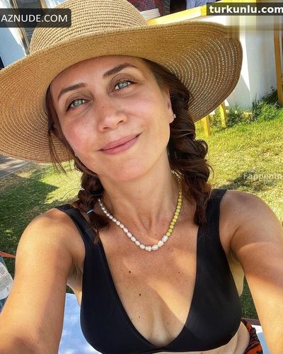 Selen Öztürk seksi ifşa fotoğrafı 2 — Selen Öztürk Sexy And Hot Photos Collection (2026)