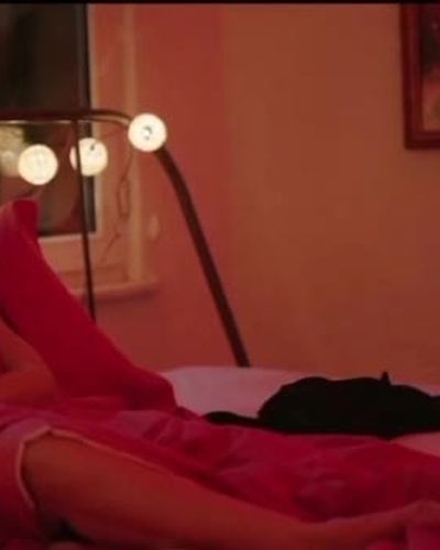 Selin Şekerci seksi ifşa fotoğrafı 1 — Benden Ne Olur (2022)