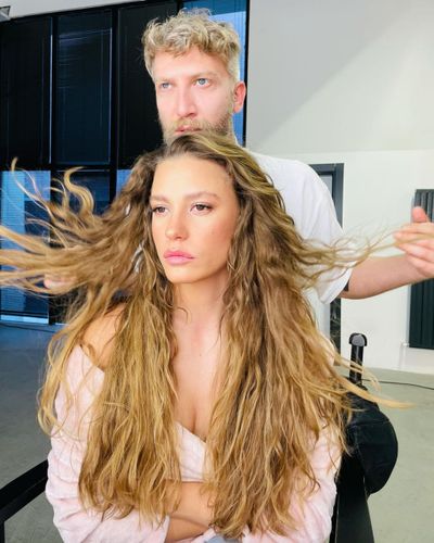 Serenay Sarıkaya seksi ifşa fotoğrafı 1010