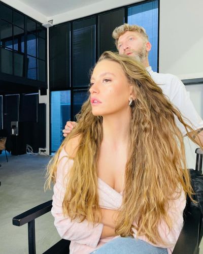 Serenay Sarıkaya seksi ifşa fotoğrafı 1011