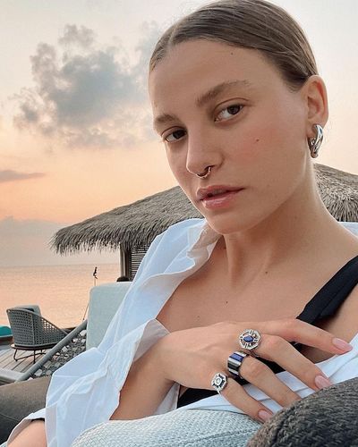 Serenay Sarıkaya seksi ifşa fotoğrafı 1016