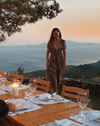 Serenay Sarıkaya seksi ifşa fotoğrafı 1070