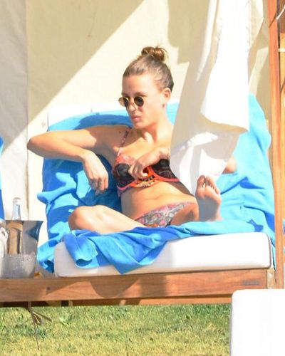 Serenay Sarıkaya seksi ifşa fotoğrafı 1124