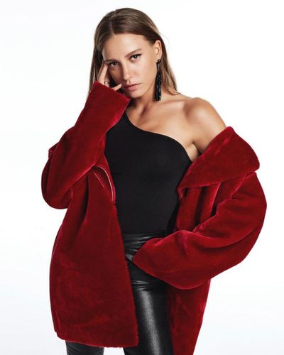 Serenay Sarıkaya seksi ifşa fotoğrafı 1160