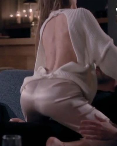 Serenay Sarıkaya seksi ifşa fotoğrafı 1185