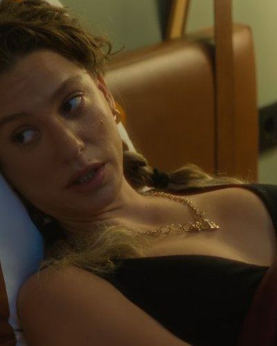 Serenay Sarıkaya seksi ifşa fotoğrafı 138