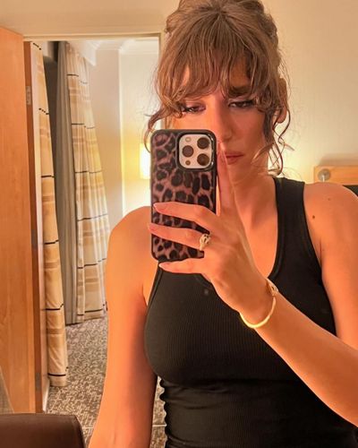 Serenay Sarıkaya seksi ifşa fotoğrafı 144