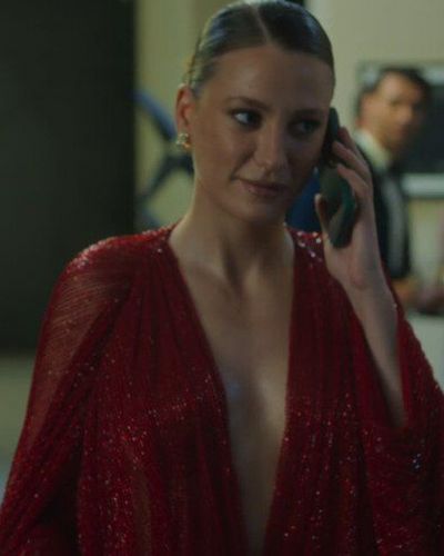 Serenay Sarıkaya seksi ifşa fotoğrafı 171