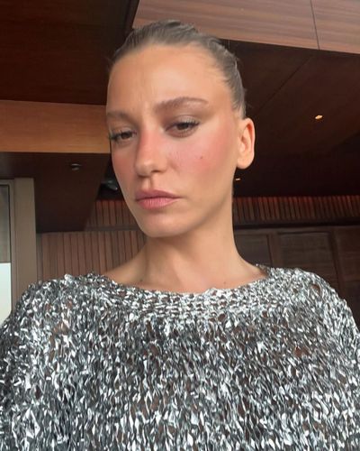Serenay Sarıkaya seksi ifşa fotoğrafı 186