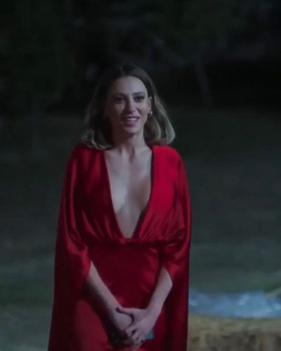 Serenay Sarıkaya seksi ifşa fotoğrafı 198
