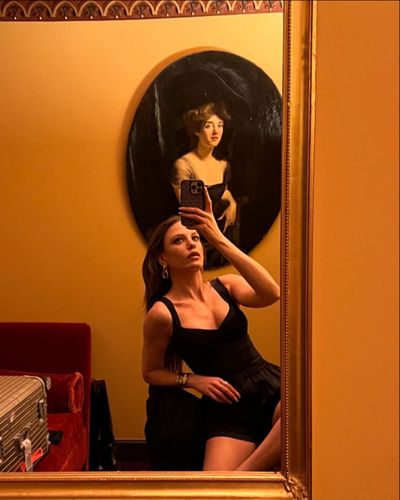 Serenay Sarıkaya seksi ifşa fotoğrafı 207