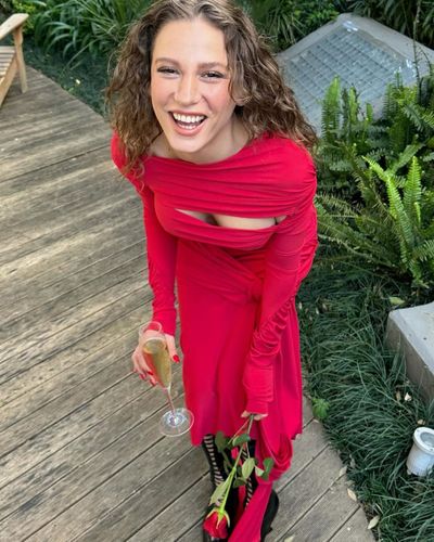 Serenay Sarıkaya seksi ifşa fotoğrafı 219