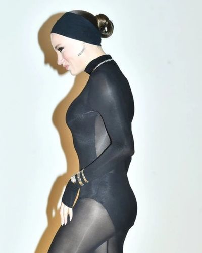 Serenay Sarıkaya seksi ifşa fotoğrafı 222