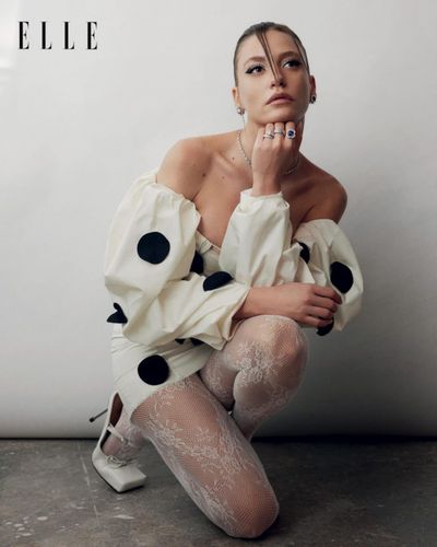 Serenay Sarıkaya seksi ifşa fotoğrafı 275
