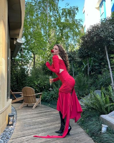 Serenay Sarıkaya seksi ifşa fotoğrafı 363