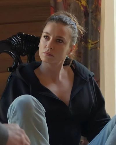 Serenay Sarıkaya seksi ifşa fotoğrafı 364