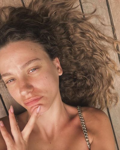 Serenay Sarıkaya seksi ifşa fotoğrafı 382