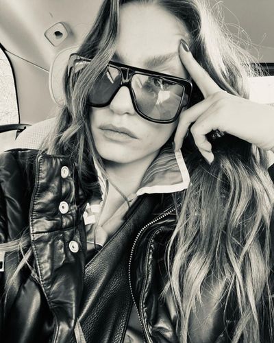 Serenay Sarıkaya seksi ifşa fotoğrafı 409