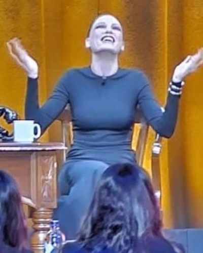 Serenay Sarıkaya seksi ifşa fotoğrafı 420