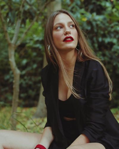 Serenay Sarıkaya seksi ifşa fotoğrafı 424