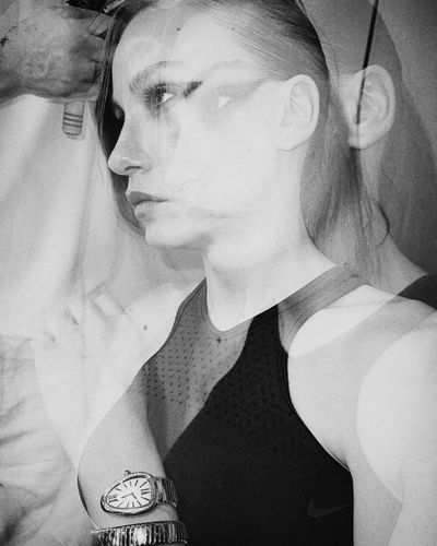 Serenay Sarıkaya seksi ifşa fotoğrafı 425