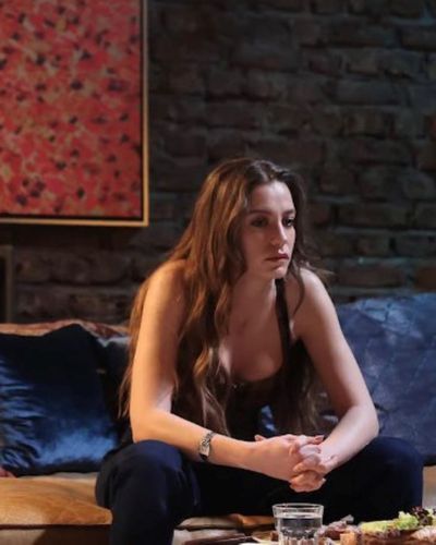 Serenay Sarıkaya seksi ifşa fotoğrafı 433