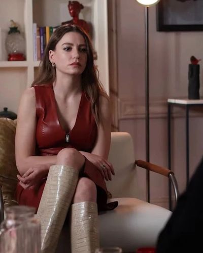 Serenay Sarıkaya seksi ifşa fotoğrafı 451