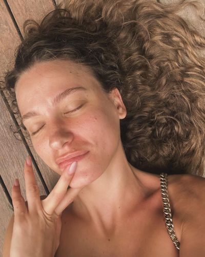 Serenay Sarıkaya seksi ifşa fotoğrafı 456