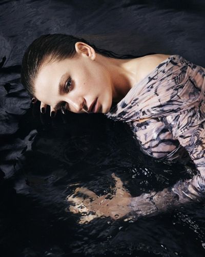 Serenay Sarıkaya seksi ifşa fotoğrafı 463