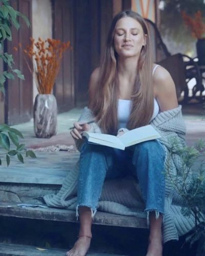 Serenay Sarıkaya seksi ifşa fotoğrafı 475
