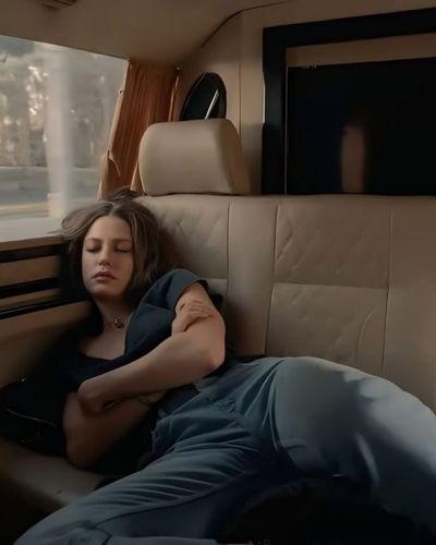 Serenay Sarıkaya seksi ifşa fotoğrafı 482