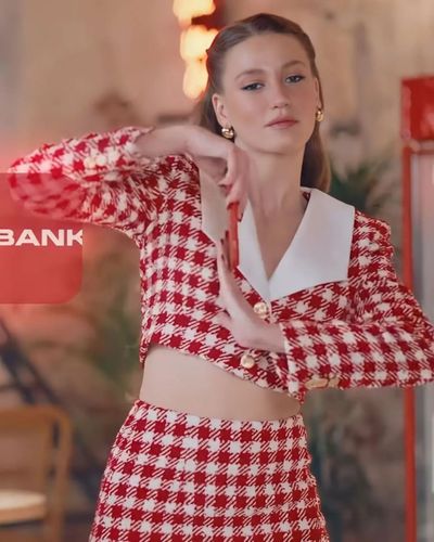 Serenay Sarıkaya seksi ifşa fotoğrafı 487