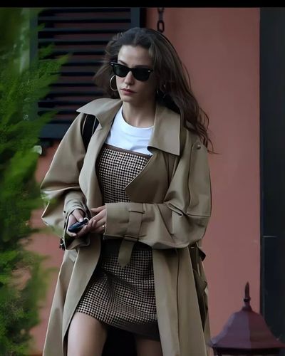 Serenay Sarıkaya seksi ifşa fotoğrafı 502