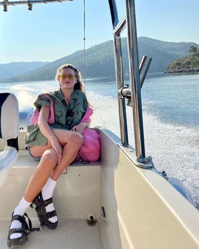Serenay Sarıkaya seksi ifşa fotoğrafı 515