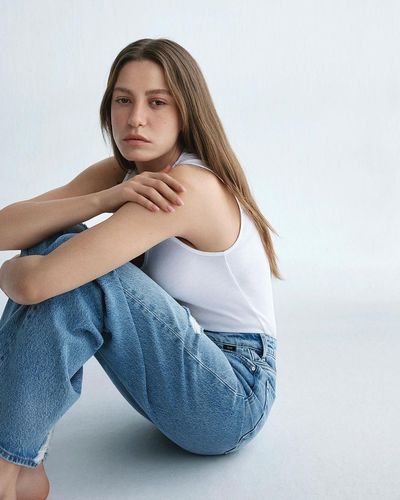 Serenay Sarıkaya seksi ifşa fotoğrafı 529
