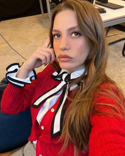 Serenay Sarıkaya seksi ifşa fotoğrafı 537