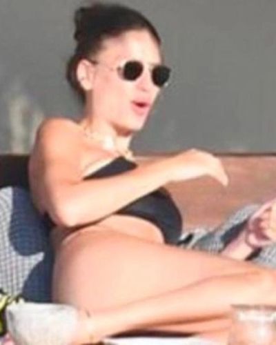 Serenay Sarıkaya seksi ifşa fotoğrafı 580