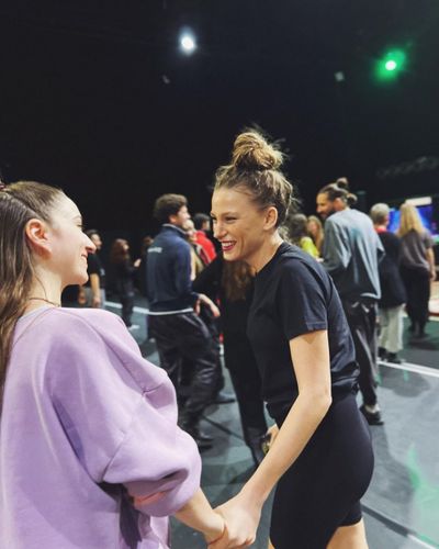 Serenay Sarıkaya seksi ifşa fotoğrafı 599