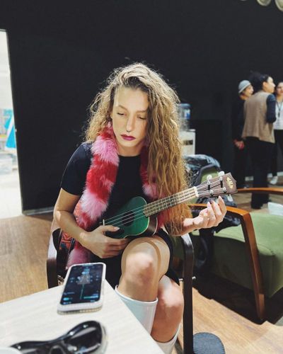 Serenay Sarıkaya seksi ifşa fotoğrafı 620