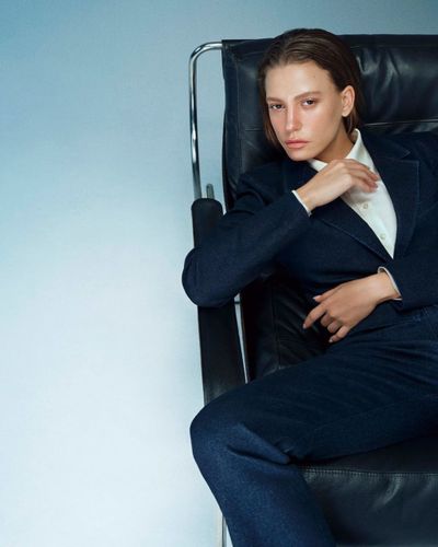 Serenay Sarıkaya seksi ifşa fotoğrafı 660