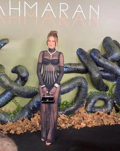 Serenay Sarıkaya seksi ifşa fotoğrafı 704